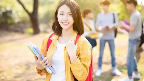 福建一渔民捕获巨型石斑长1.8米